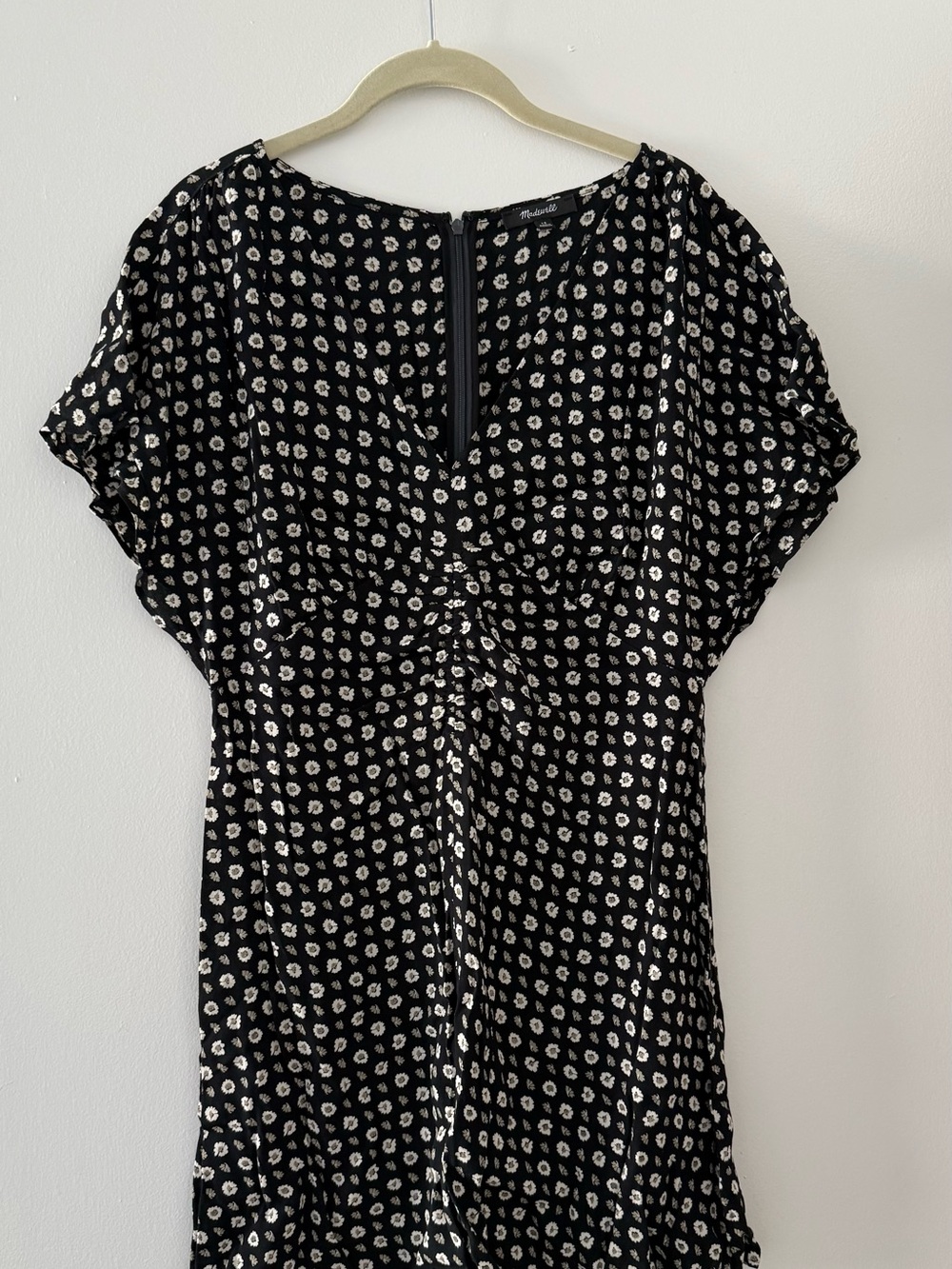 Madewell Black with White Dot Floral Short Sleeve Dress